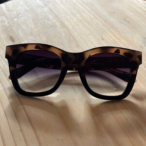 Tortoiseshell Square Frame Sunglasses - Brown/Black